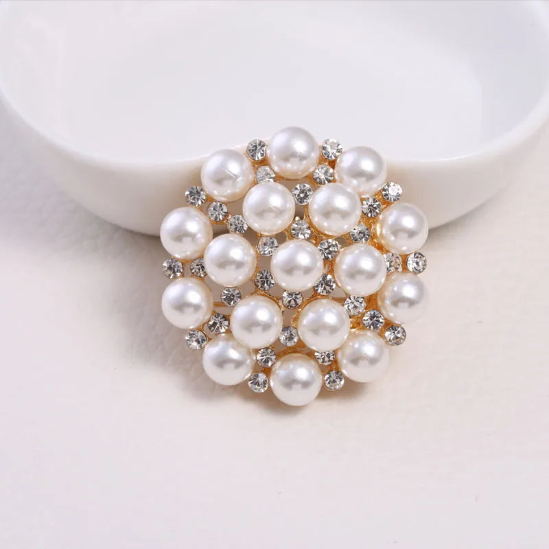 Brooch Gorgeous Lapel Pin Vintage Wreath Large Pearl Fallen Leaves Badge