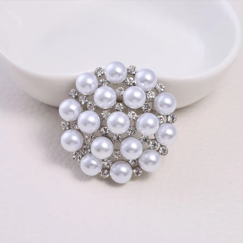 Brooch Gorgeous Lapel Pin Vintage Wreath Large Pearl Fallen Leaves Badge