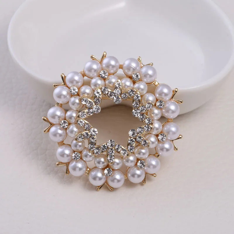 Brooch Gorgeous Lapel Pin Vintage Wreath Large Pearl Fallen Leaves Badge