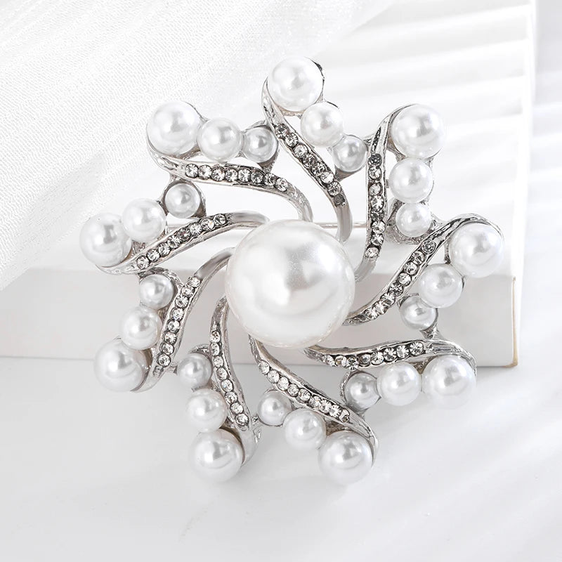 Brooch Gorgeous Lapel Pin Vintage Wreath Large Pearl Fallen Leaves Badge