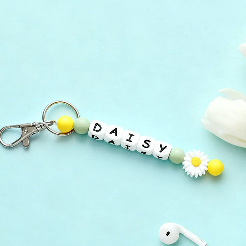 1 personalized custom daisy silicone keychain, beaded keychain,