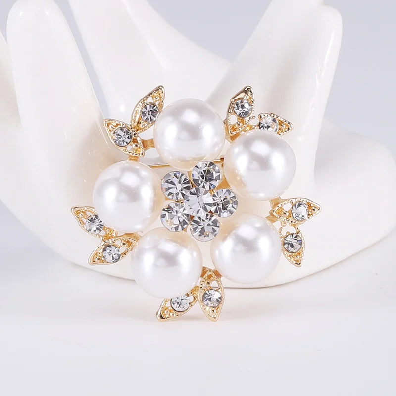 Brooch Gorgeous Lapel Pin Vintage Wreath Large Pearl Fallen Leaves Badge