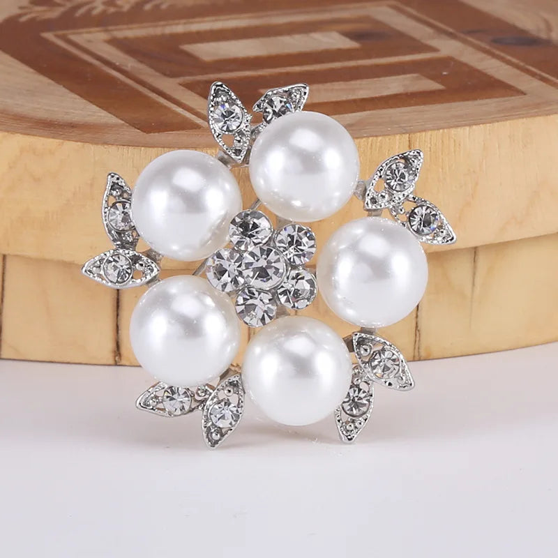 Brooch Gorgeous Lapel Pin Vintage Wreath Large Pearl Fallen Leaves Badge
