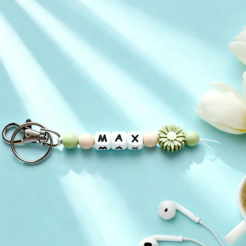1 personalized custom daisy silicone keychain, beaded keychain,