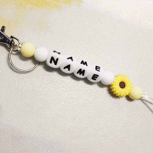 1 personalized custom daisy silicone keychain, beaded keychain,